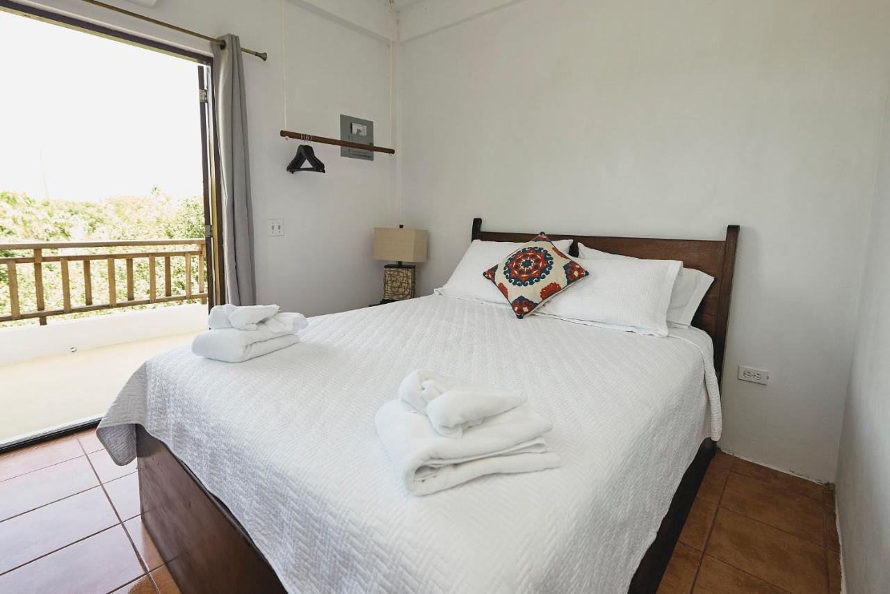 We'Yu Boutique Hotel Caye Caulker Esterno foto