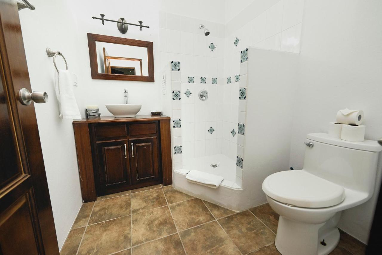 We'Yu Boutique Hotel Caye Caulker Esterno foto
